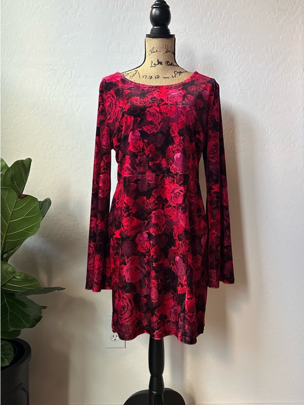 NWT Chelsea & Violet Multi Crimson Velvet Dress Size XL